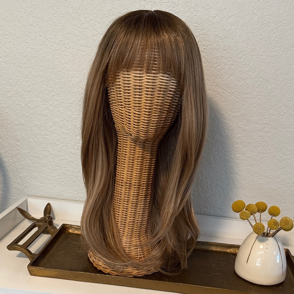 Elegant Brown Women's Wig
